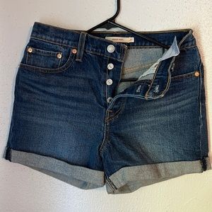 Levi’s “Wedgie” Jean Shorts